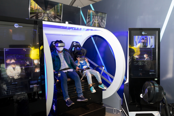 병영체험관 내 VR 체험 모습