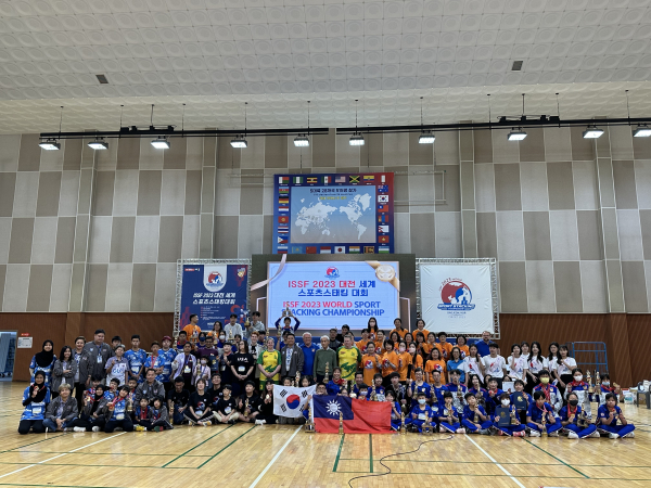 ISSF 2023 참가 외국선수단 대전관광 팸투어 단체사진