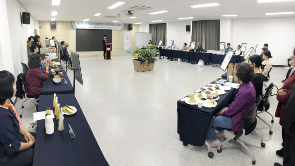 지난 10일 서산시농업기술센터에서 열린 시제품 품평회 및 수료식 모습