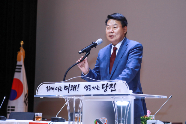 충남연구원과 미래발전포럼 개최에 앞서 오성환 시장 인사말 모습