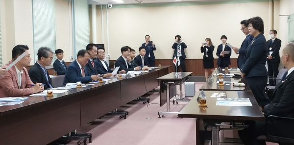 오사카부의회 방문 운영위원회 간담회