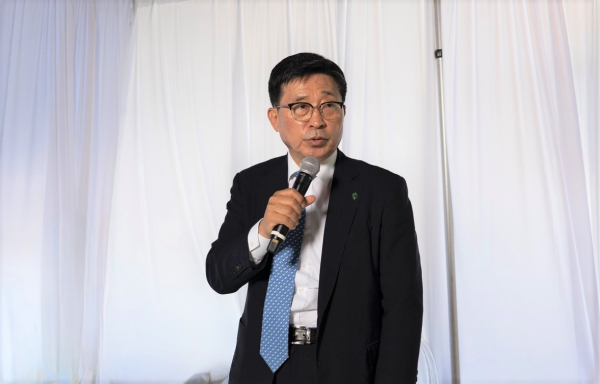 저탄소 식생활 특별 강연 현장 사진  * 강연중인 한국농수산식품유통공사 김춘진 사장