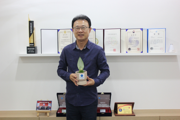 정상봉 이사장, ‘녹색나눔 챌린지’ 릴레이 캠페인 동참 모습