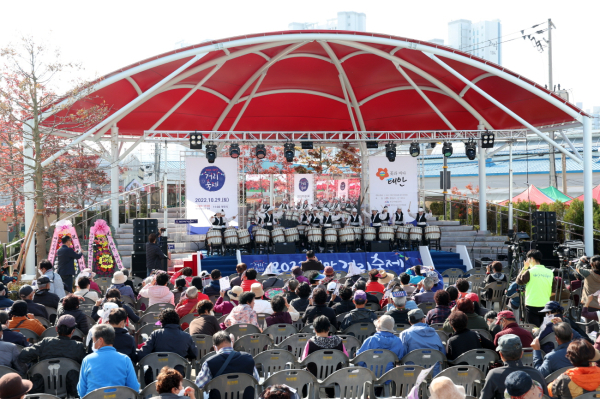 지난해 10월 29일 태안읍 중앙로 일원에서 개최된 태안거리축제 모습.