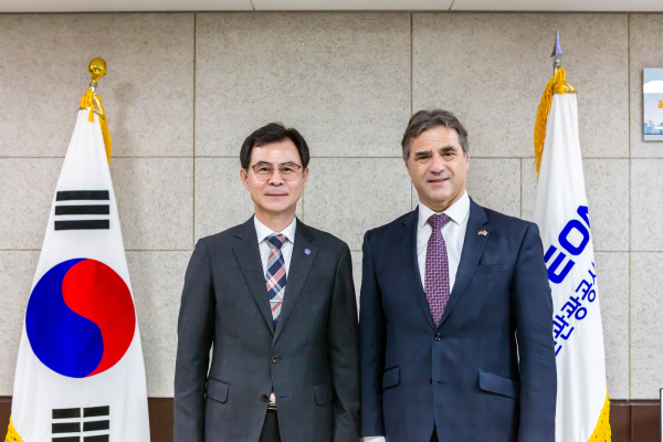 대전관광공사-주한헝가리, 대전 관광․문화․와인 협력 기념사진