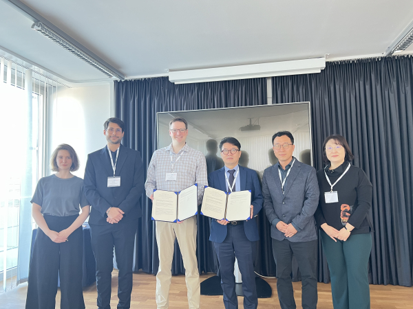 2023-78 [첨부] KISTI–Digital Research Alliance of Canada MOU 체결 사진