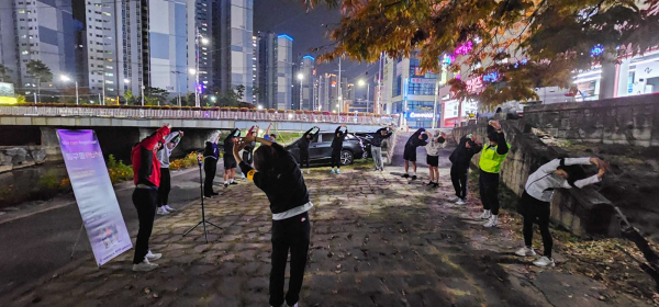 운동전 스트레칭 모습