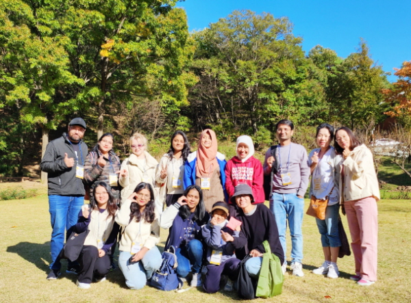 대전광역시 외국인주민 통합지원센터가 지난 20일과 27일 지역 거주 외국인주민을 대상으로 한국 문화 체험을 진행했다.