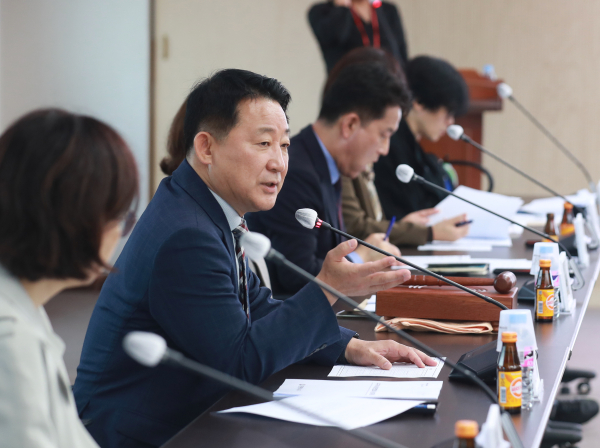 서구 지역사회보장협의체 회의 장면