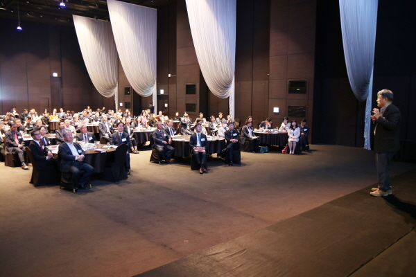 곽수종 리엔경제연구소장 강연 모습