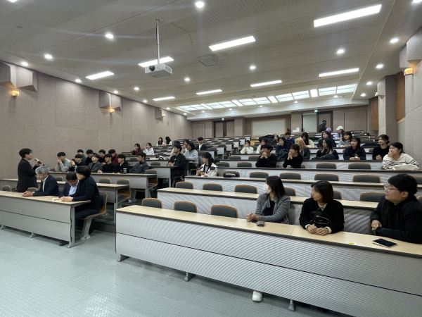 회계학과 졸업생 6명을 초청해 ‘회계인의 날’ 행사 열고 특강 진행