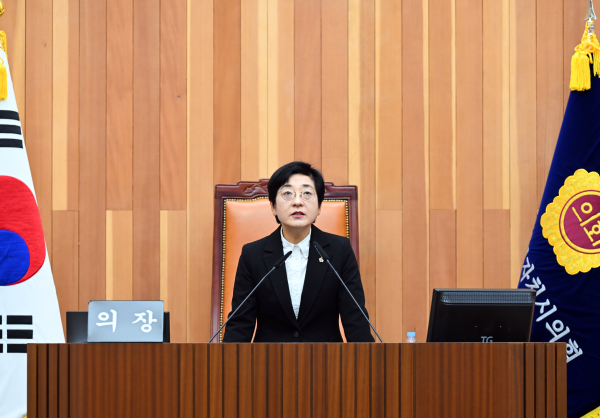 개회사 하는 이순열 세종시의회 의장