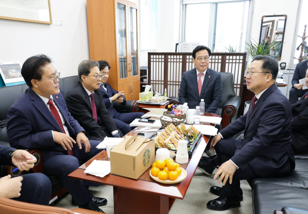 국민의힘 예결위 찾은 이장우 대전시장