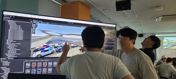 (사)한국디지털콘텐츠학회 추계종합학술대회 및 대학생 논문경진대회에 참가 모습