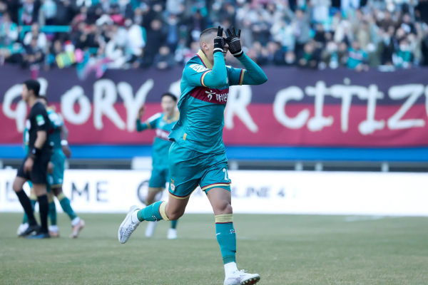 강원전 티아고 골세레모니