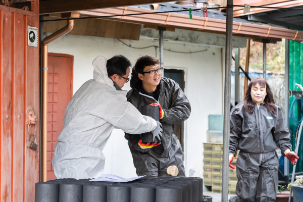충남 금산군 취약계층에 연탄나눔 봉사