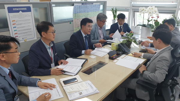 이응우 계룡시장 지난 5월 행안부 방문 모습