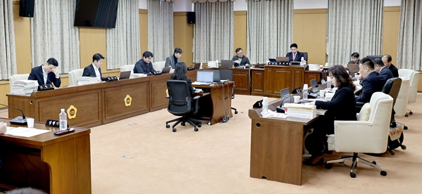 제274회 제2차 정례회 예산결산위원회