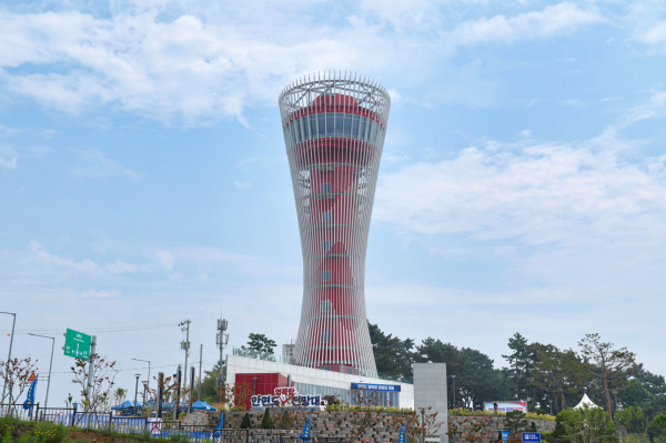 ‘2023년을 빛낸 군정 10대 시책’ (영목항 전망대 개관)