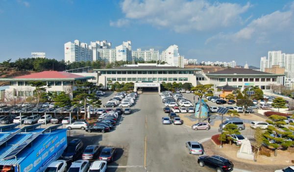 태안군청사 전경