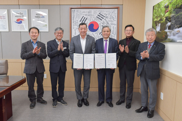 ‘어르신 안부를 묻는 우유배달’ 시행 업무협약식 모습