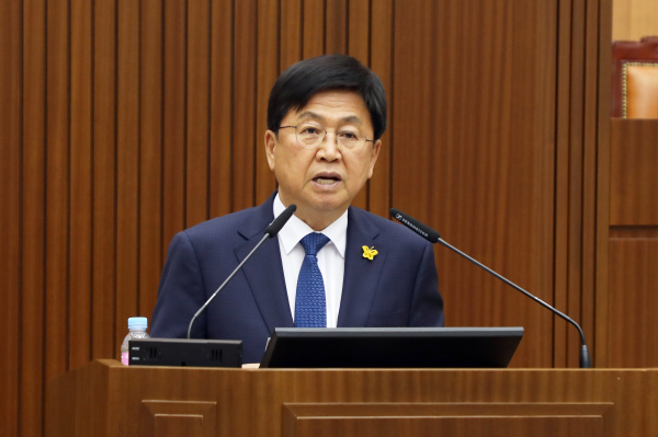 교육행정 연설하는 최교진 세종시교육감