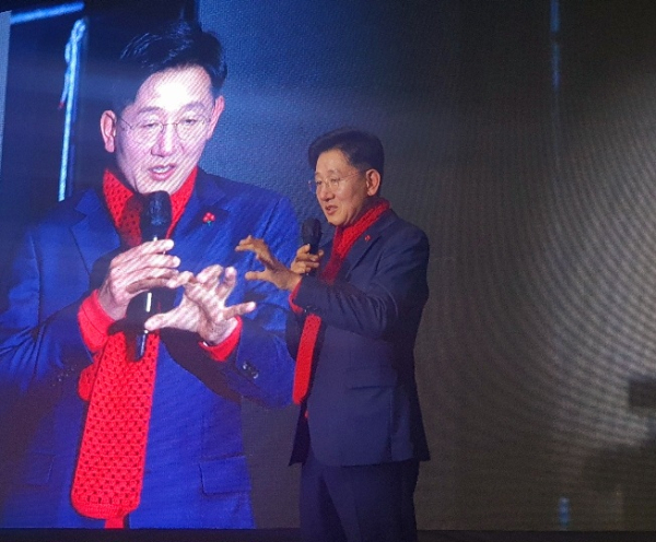 출판기념회를 개최한 전만권 아산을 당협위원장/사진=박동혁 기자