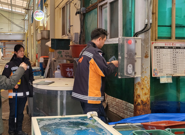 전통시장 화재 안전점검 모습 (동부시장)