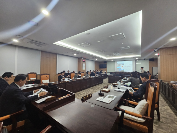 제2기 균형발전 신규사업 발굴을 위한 인터뷰 모습