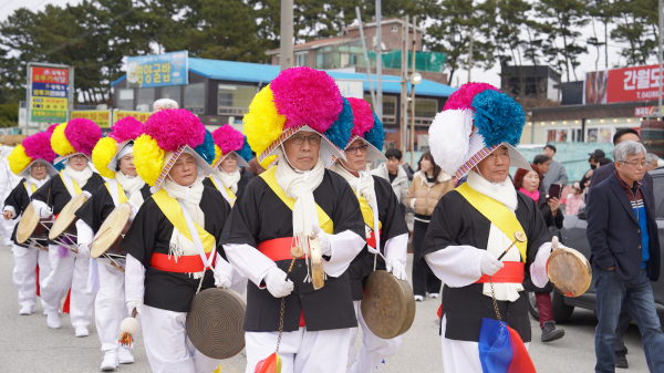 지난 24일 간월도에서 진행된 간월도 굴부르기 군왕제