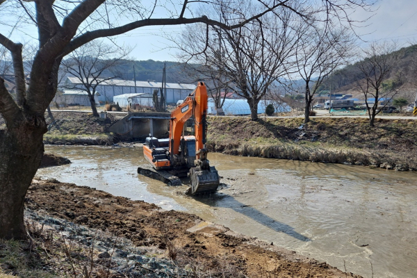 지난해 하천 준설 모습