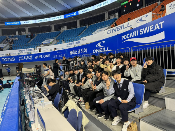 세종고 학생들이 학교폭력 예방을 위해 학교 스포츠 클럽 및 폭력 예방 교육에 참여하는 모습(학교 스포츠 클럽)