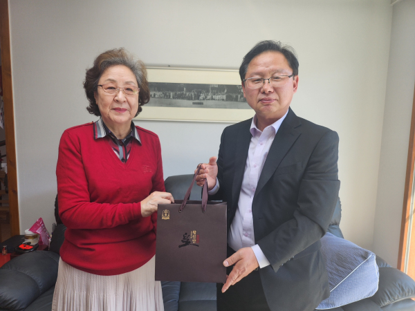 김인전 애국지사 외손녀 위문 모습