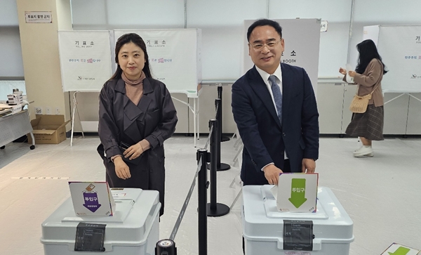 새로운미래 안필용 대전 서구갑 국회의원 후보 부부