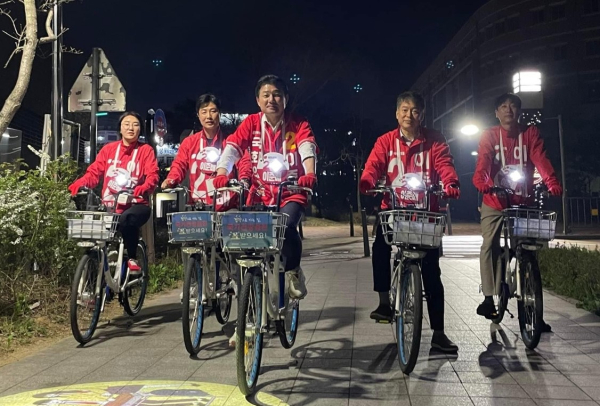 이준배 후보 어울링 이용 선거운동