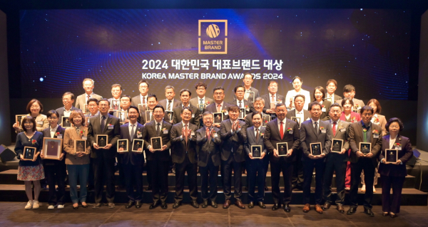‘공주알밤’ 대한민국 대표브랜드 ‘대상’ 수상자 단체사진 모습