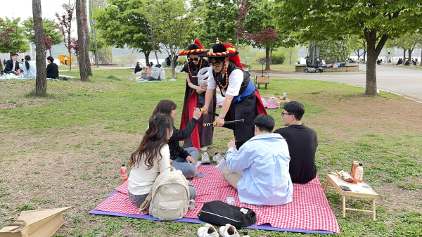4월 19일부터 20일까지 서울 뚝섬한강공원에서 진행된 ‘찾아가는 서산여행 YOU랑단’ 홍보 행사