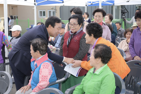 연기면 복지문화거점 '제비마을 행복누림터' 개관식 모습