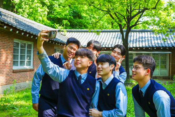 지역 고교생 졸업사진 촬영 ‘명소’ 각광