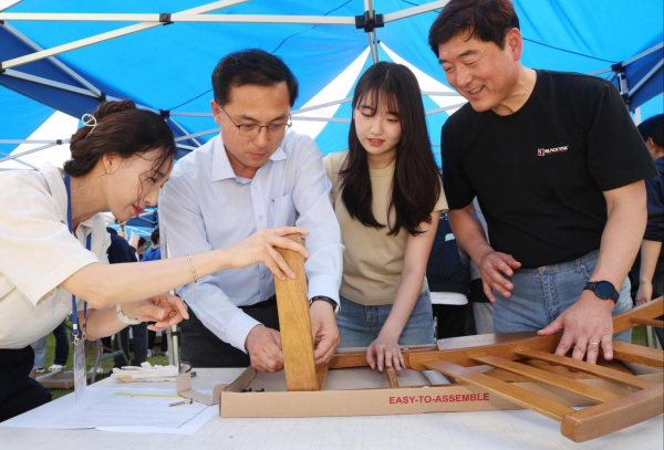 지·산·학협력 2024 가구나눔 Play It Youself 행사 사진