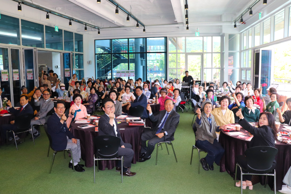 춘계효문화포럼 참석자 단체사진