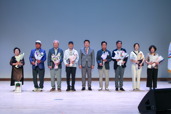‘세계 헌혈자의 날(6월 14일)’을 기념해 ‘헌혈 권장 활동 유공’ 표창 수상자 기념사진