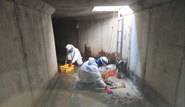 배수 흐름 개선을 위해 갈산동 일원에서 5월 31일 진행된 하수관로 준설공사