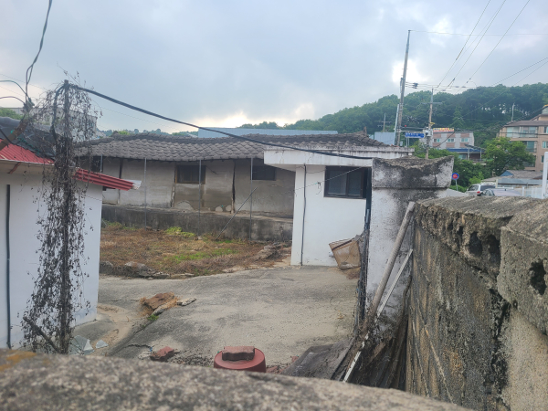 금남면 붕괴직전의 건물