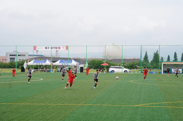 지난 13일부터 16일까지 열린 제76회 충청남도민체육대회에서 15개 시군 선수단이 열띤 경기 모습