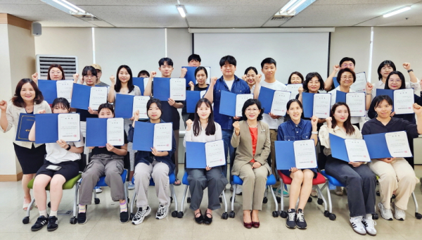 18일 지역 시민으로 구성된 양성평등 정책 모니터단 26명 위촉식 모습