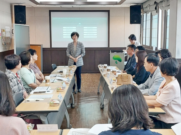 ‘초록우산 함께 더하기’ 민․관․학교 사례관리 유관기관 네트워크단 연합사업 중간 평가회 진행 모습
