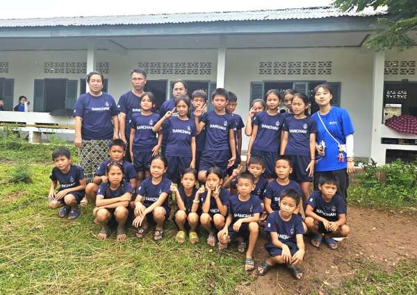 상명대 기증 유니폼 착용 모습