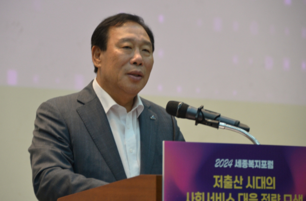 축사하는 최민호 세종시장