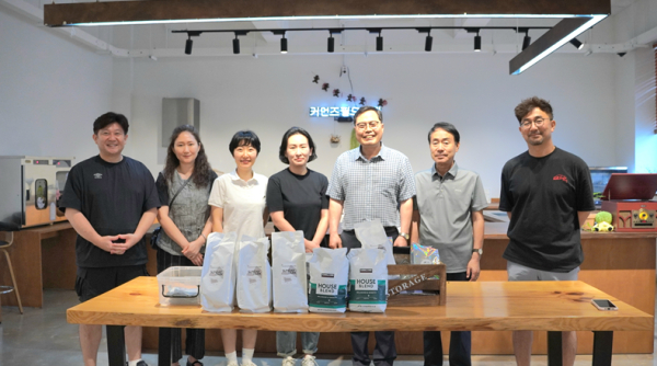 커피기부식 단체사진